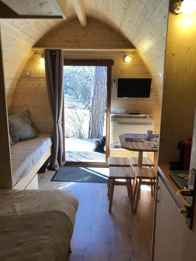 Camping-Hotel De Plein Air Les 2 Bois Baratier Esterno foto