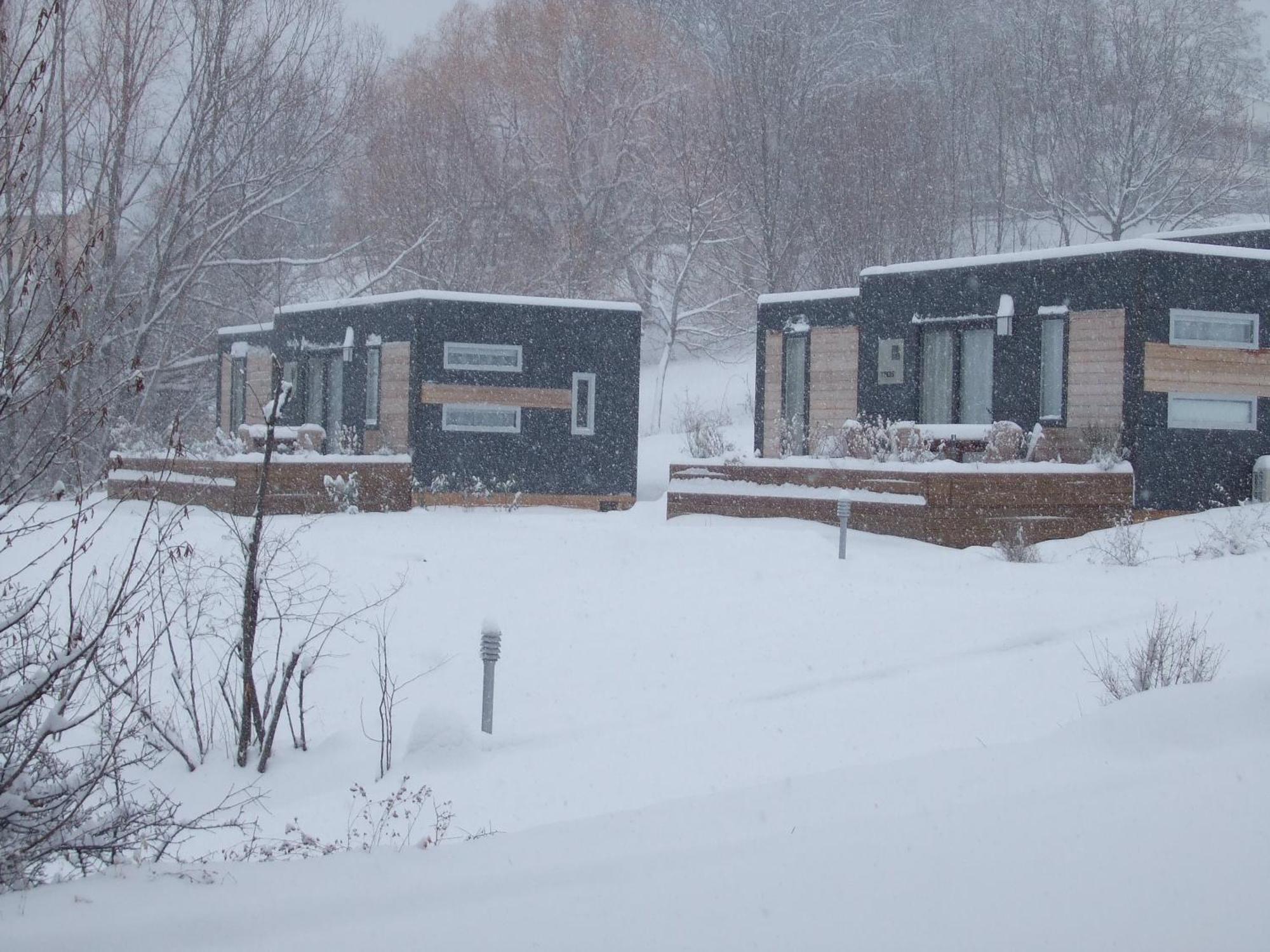 Camping-Hotel De Plein Air Les 2 Bois Baratier Esterno foto